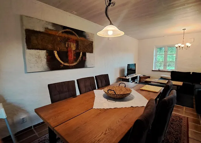 Beautiful And Cosy House Near The Lake